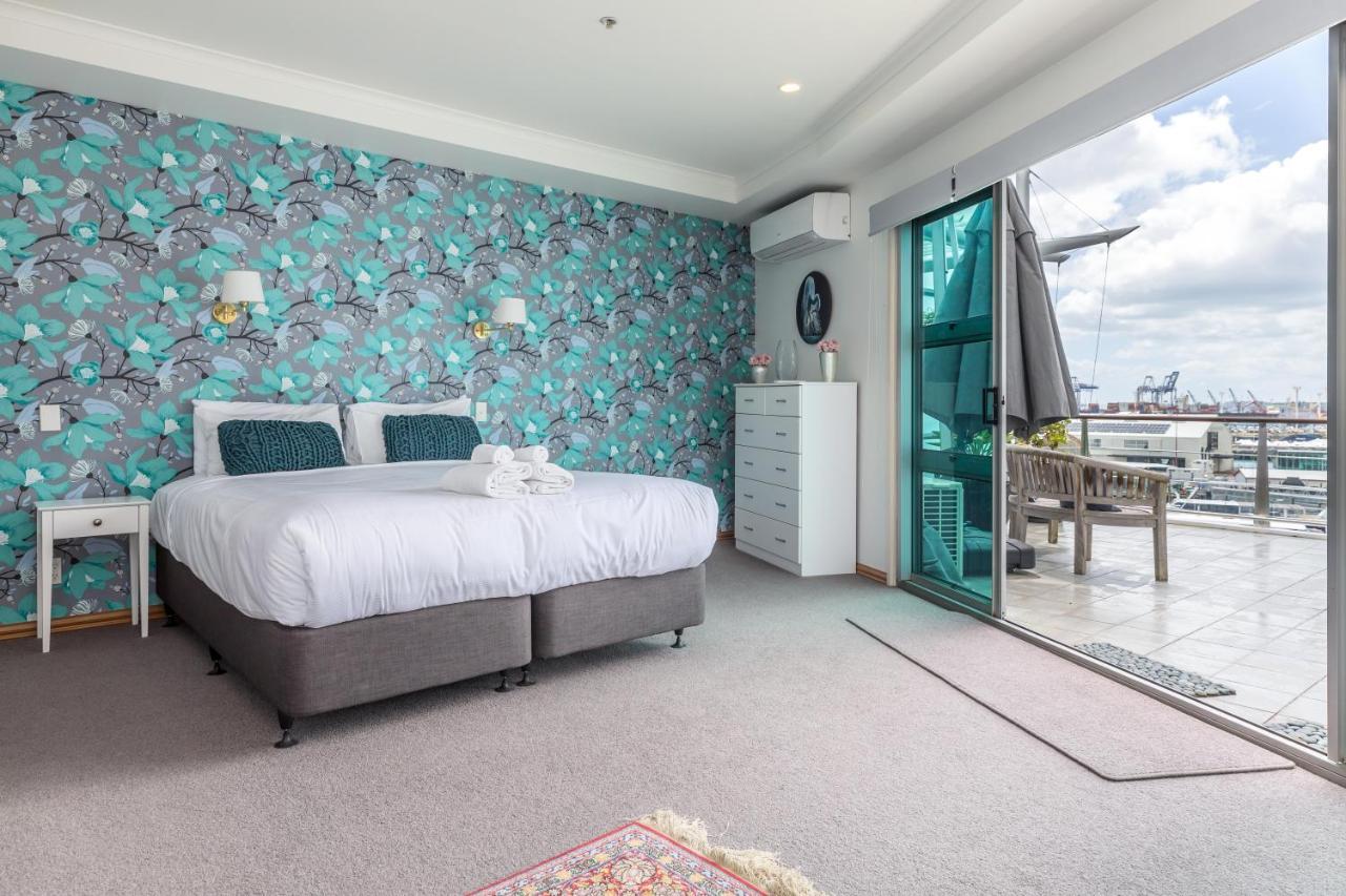Stunning Waterfront Location With Huge Balcony! Lägenhet Auckland Exteriör bild
